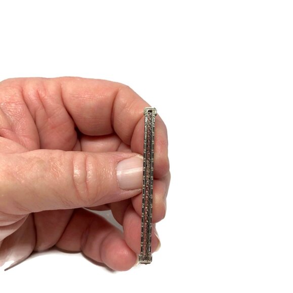 Victorian Antique Bar Pin Filigree Openwork Design, Old Silver Tone Bar Brooch - Picture 3 of 7